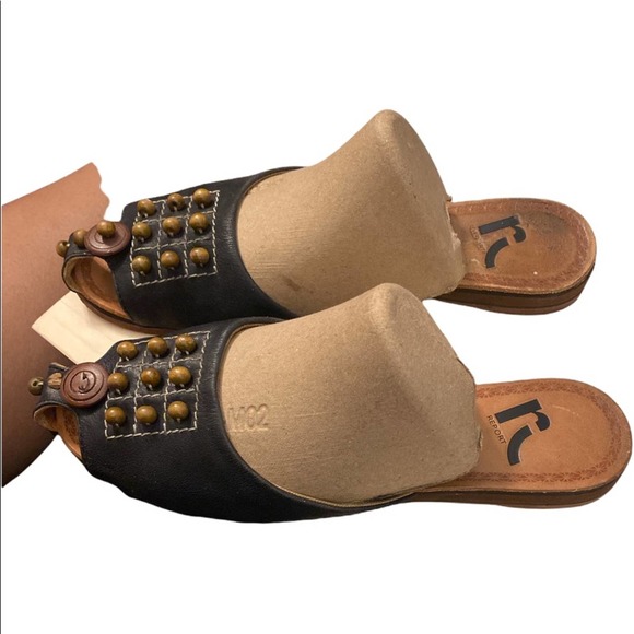 Report Leather Beaded Slides - Picture 2 of 4